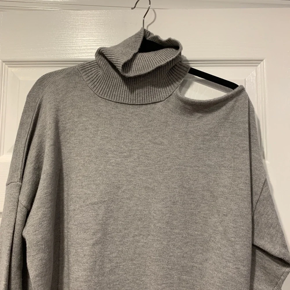 NWT Eloquii Turtleneck Cold Shoulder Sweater - Picture 2 of 9